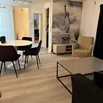 Sentral Naer Stadion Appartement